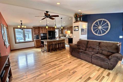 337 Maple, Eagle, WI 53119 photo 1