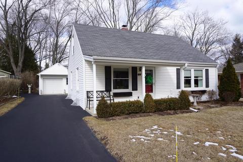 414 E Willow, Fox Point, WI 53217 photo 1