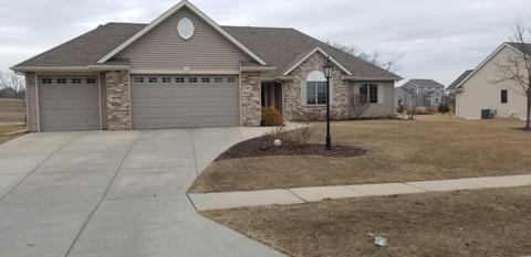 731 Pinehurst Dr, Mukwonago, WI 53149 photo 1
