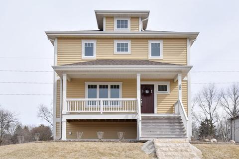 486 Bleeker St, Delafield, WI 53018 photo 1
