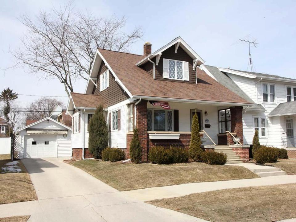 1426 N 15th St, Sheboygan, WI 53081 22 Photos MLS 1572968 Movoto