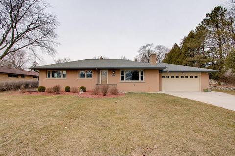 14890 Pershing, Brookfield, WI 53005 photo 1