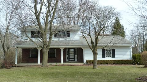 3388 Maple Dr, Hubertus, WI 53033 photo 1