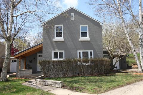 5583 Angle Ln, Greendale, WI 53129 photo 1