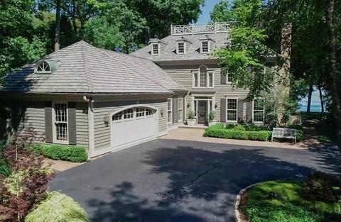 6750 N Lake Dr, Fox Point, WI 53217 photo 1