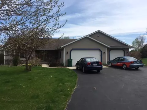 8434 Schmidt, Wayne, WI 53002 photo 1