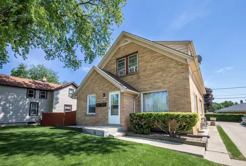 1013 E Howard, Milwaukee, WI 53207 photo 1