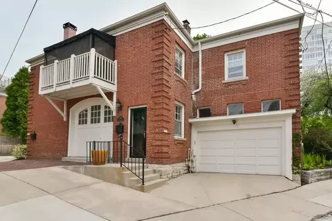 2007 E Windsor, Milwaukee, WI 53202 photo 1