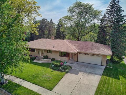 5512 Lory, Greendale, WI 53129 photo 1