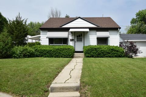 6155 W Stack Ct, Milwaukee, WI 53219 photo 1