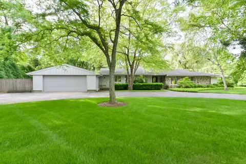 1131 E Bay Pt, Bayside, WI 53217 photo 1