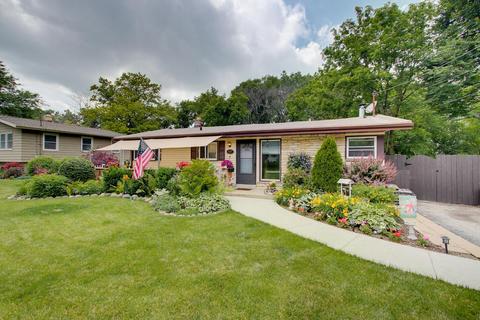 5607 Exeter St, Greendale, WI 53129 photo 1