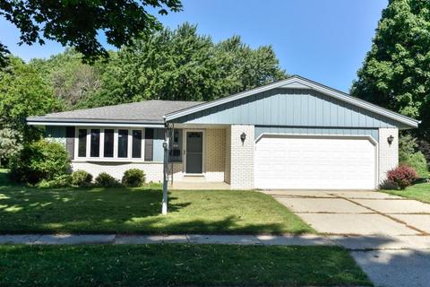 6085 Thornapple, Greendale, WI 53129 photo 1