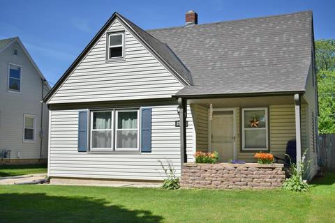 2957 S 53rd St, Milwaukee, WI 53219 photo 1