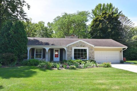 855 E Bay Point Rd, Bayside, WI 53217 photo 1