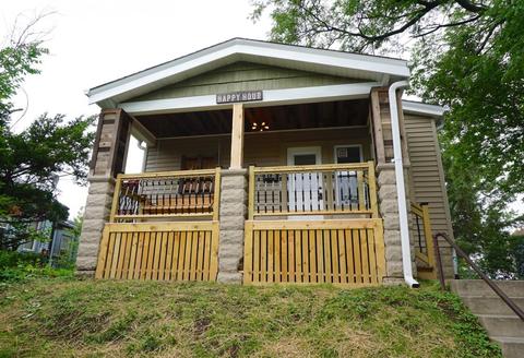 1032 E Potter, Milwaukee, WI 53207 photo 1