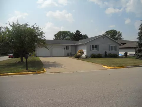 1410 Lancer, La Crescent, MN 55947 photo 1