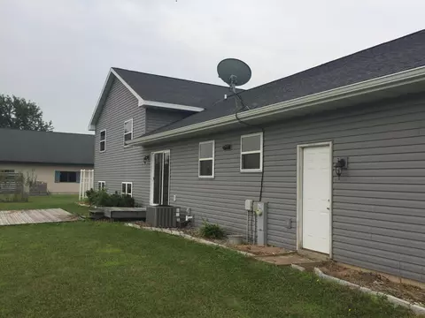 1713 Cedarview, Saint Cloud, WI 53079 photo 1