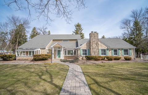 808 E Fox Ln, Fox Point, WI 53217 photo 1