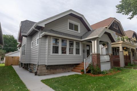 1935 E Bennett, Milwaukee, WI 53207 photo 1