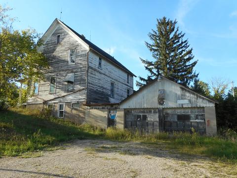 4667 County Rd E, Polk, WI 53086 photo 1