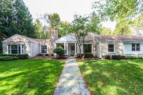 1812 E Dean Rd, Fox Point, WI 53217 photo 1