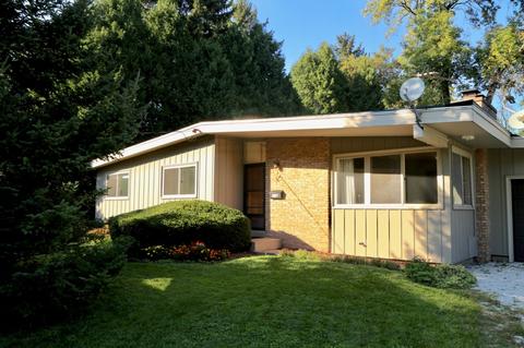 736 W Riverview, Glendale, WI 53209 photo 1