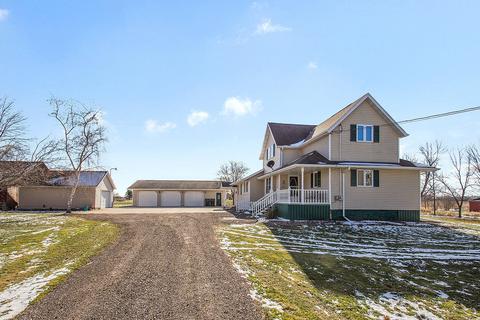 29 E Main, Hilbert, WI 54129 photo 1