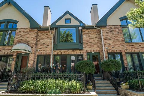 1007 E Lyon, Milwaukee, WI 53202 photo 1