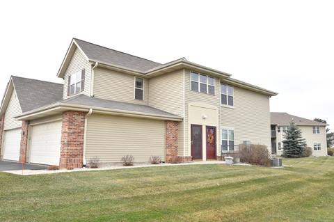 1022 E Woodview #4, Slinger, WI 53086 photo 1