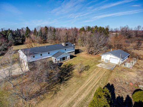 2976 Division Rd, Jackson, WI 53037 photo 1