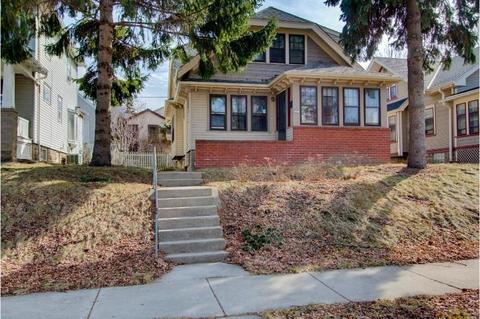 2201 E Bennett, Milwaukee, WI 53207 photo 1