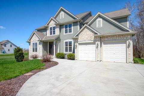2293 Brookside Dr, Jackson, WI 53037 photo 1