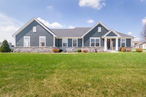599 Lambert Dr, Slinger, WI 53086 photo 1