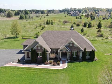w324s3496 County Rd E, Dousman, WI 53118 photo 1