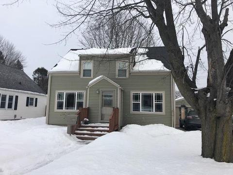 1124 Division, Algoma, WI 54201 photo 1