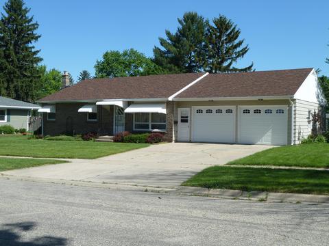 527 E Ogden, Jefferson, WI 53549 photo 1