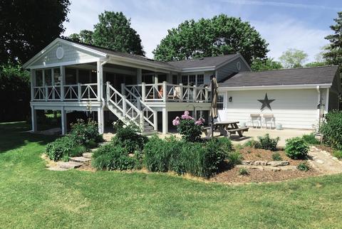 2830 Peninsula Dr, Delafield, WI 53018 photo 1