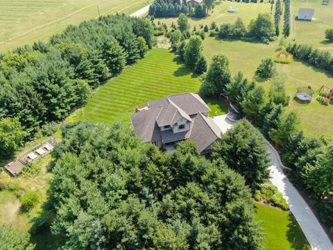 650 Pine Ter, Slinger, WI 53086 photo 1