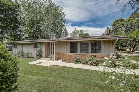 7373 N Mohawk Rd, Fox Point, WI 53217 photo 1