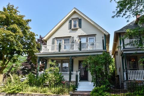 2202 E Webster, Milwaukee, WI 53211 photo 1