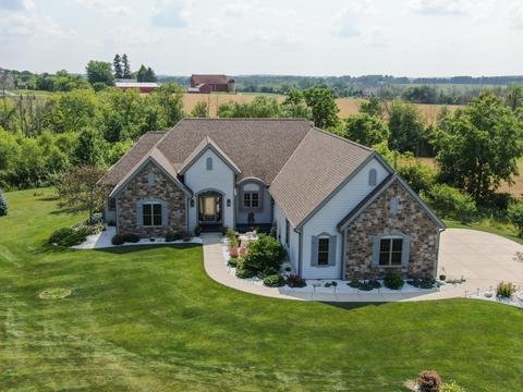 3073 Crosswind, Jackson, WI 53037 photo 1