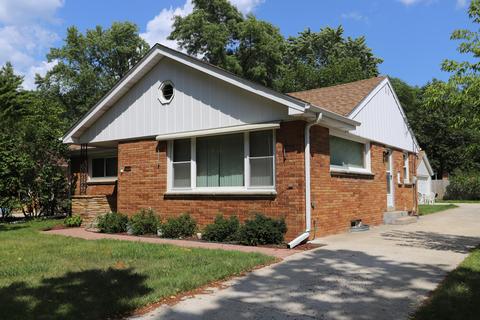 7532 N Mohawk Rd, Fox Point, WI 53217 photo 1
