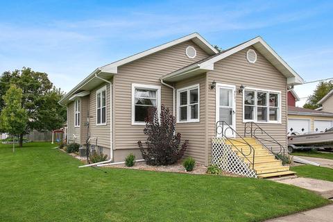 139 N 6th, Hilbert, WI 54129 photo 1