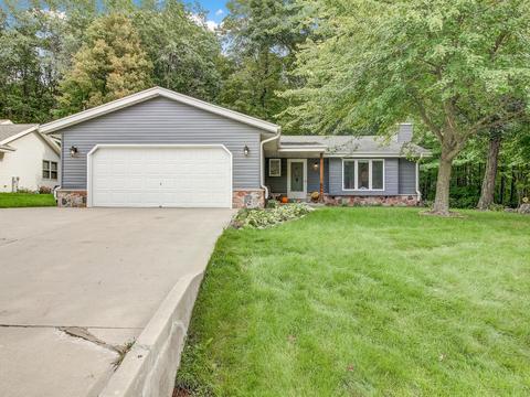 659 Highview, Slinger, WI 53086 photo 1