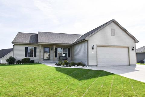 193 E Farmstead, Slinger, WI 53086 photo 1