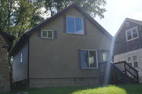 123 E Van Beck, Milwaukee, WI 53207 photo 1