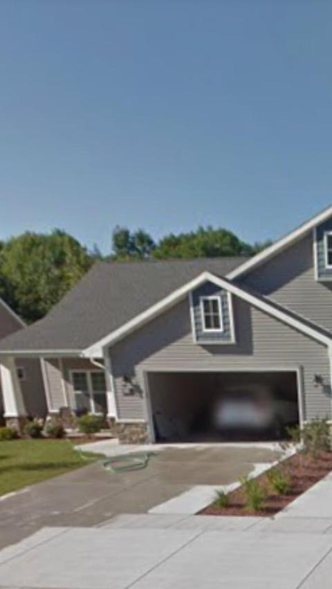 412 Maple Leaf Ct, Manitowoc, WI 54220 photo 1