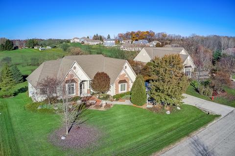 2410 Brookside Dr, Jackson, WI 53037 photo 1