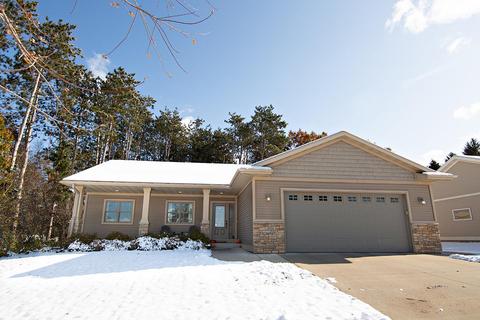 4086 Pineview St, Onalaska, WI 54650 photo 1